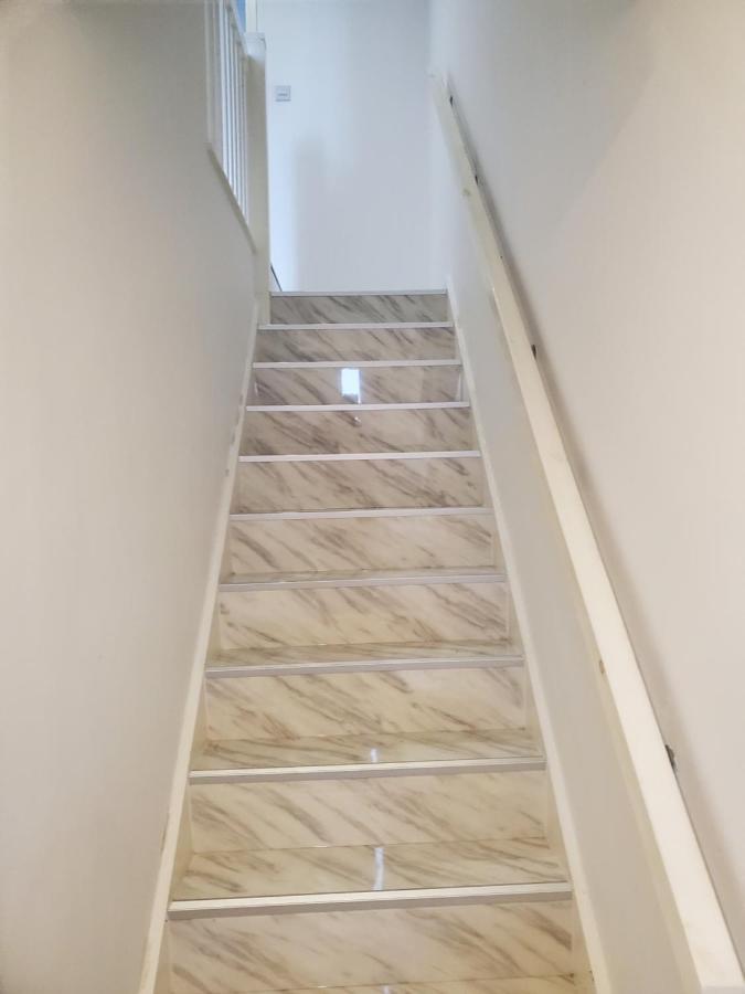 Beautiful & Elegant 2 Bed Room House Manchester Eksteriør bilde